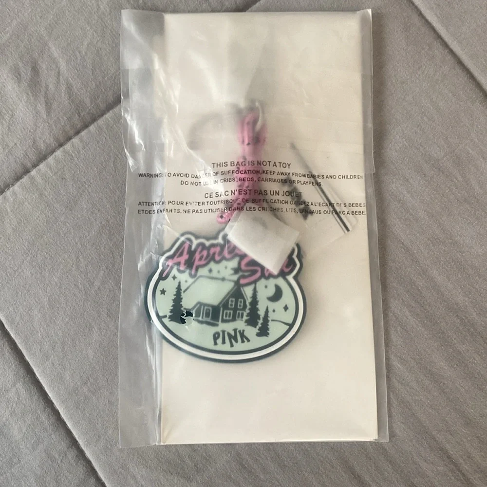 PINK Victoria's Secret Apres Ski Keychain - Picture 2 of 3